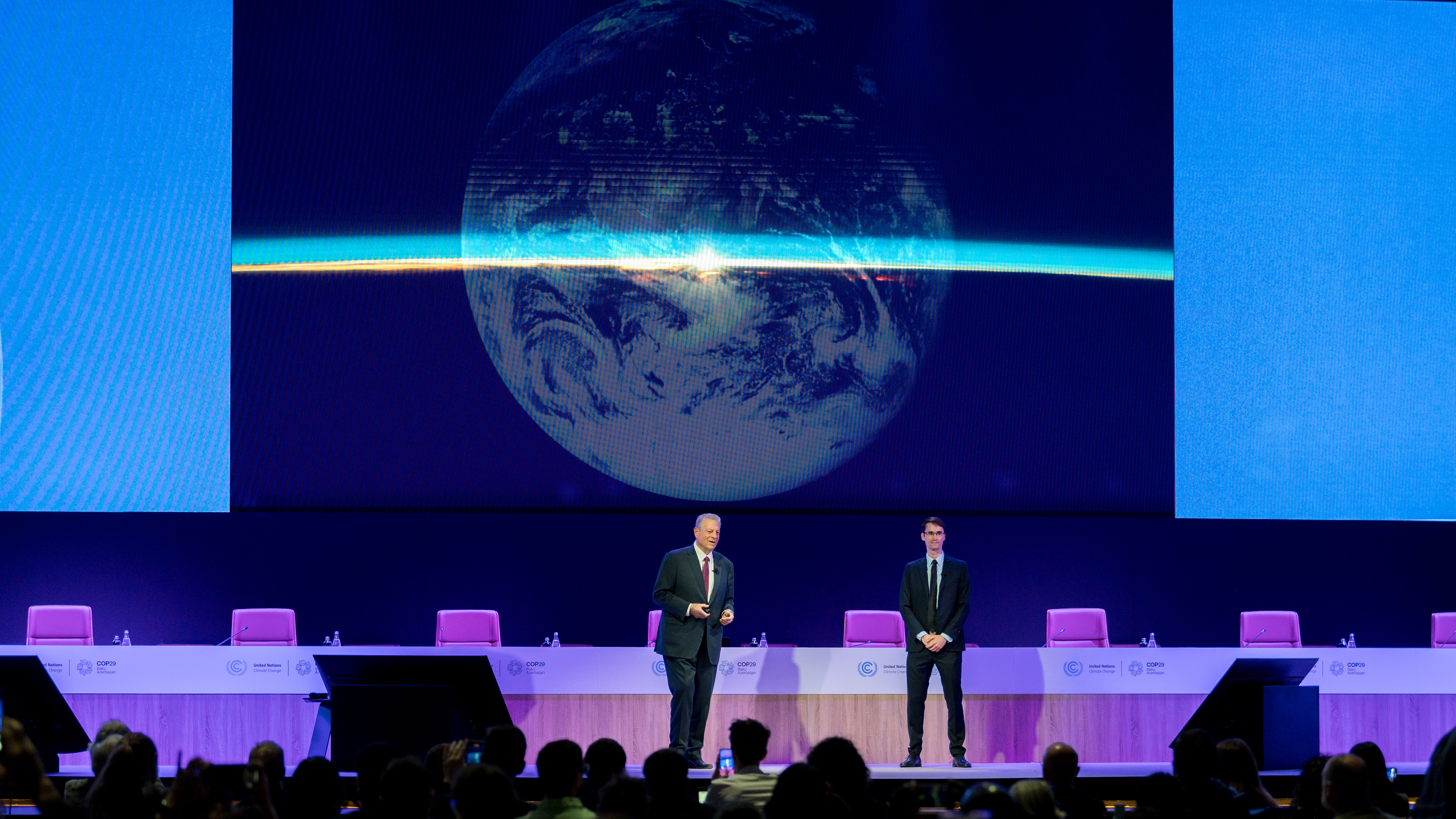 15. November 2024, Baku, Azerbaijan: USA's tidligere vicepræsident Al Gore taler i plenarsalen på FN’s klimatopmøde COP29. Foto: LVF/Albin Hillert