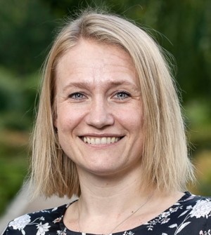 BETTINA NØRKJÆR FRANCH Præst og projektleder